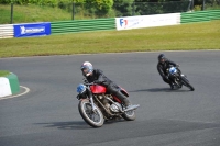 Mallory-park-Leicestershire;Mallory-park-photographs;Motorcycle-action-photographs;classic-bikes;event-digital-images;eventdigitalimages;mallory-park;no-limits-trackday;peter-wileman-photography;vintage-bikes;vintage-motorcycles;vmcc-festival-1000-bikes