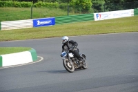 Mallory-park-Leicestershire;Mallory-park-photographs;Motorcycle-action-photographs;classic-bikes;event-digital-images;eventdigitalimages;mallory-park;no-limits-trackday;peter-wileman-photography;vintage-bikes;vintage-motorcycles;vmcc-festival-1000-bikes