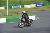 Mallory-park-Leicestershire;Mallory-park-photographs;Motorcycle-action-photographs;classic-bikes;event-digital-images;eventdigitalimages;mallory-park;no-limits-trackday;peter-wileman-photography;vintage-bikes;vintage-motorcycles;vmcc-festival-1000-bikes