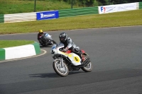 Mallory-park-Leicestershire;Mallory-park-photographs;Motorcycle-action-photographs;classic-bikes;event-digital-images;eventdigitalimages;mallory-park;no-limits-trackday;peter-wileman-photography;vintage-bikes;vintage-motorcycles;vmcc-festival-1000-bikes