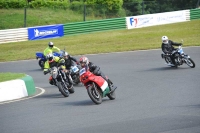 Mallory-park-Leicestershire;Mallory-park-photographs;Motorcycle-action-photographs;classic-bikes;event-digital-images;eventdigitalimages;mallory-park;no-limits-trackday;peter-wileman-photography;vintage-bikes;vintage-motorcycles;vmcc-festival-1000-bikes