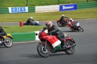 Mallory-park-Leicestershire;Mallory-park-photographs;Motorcycle-action-photographs;classic-bikes;event-digital-images;eventdigitalimages;mallory-park;no-limits-trackday;peter-wileman-photography;vintage-bikes;vintage-motorcycles;vmcc-festival-1000-bikes