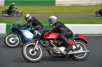 Mallory-park-Leicestershire;Mallory-park-photographs;Motorcycle-action-photographs;classic-bikes;event-digital-images;eventdigitalimages;mallory-park;no-limits-trackday;peter-wileman-photography;vintage-bikes;vintage-motorcycles;vmcc-festival-1000-bikes