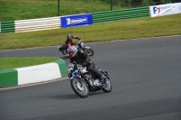 Mallory-park-Leicestershire;Mallory-park-photographs;Motorcycle-action-photographs;classic-bikes;event-digital-images;eventdigitalimages;mallory-park;no-limits-trackday;peter-wileman-photography;vintage-bikes;vintage-motorcycles;vmcc-festival-1000-bikes