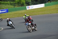 Mallory-park-Leicestershire;Mallory-park-photographs;Motorcycle-action-photographs;classic-bikes;event-digital-images;eventdigitalimages;mallory-park;no-limits-trackday;peter-wileman-photography;vintage-bikes;vintage-motorcycles;vmcc-festival-1000-bikes