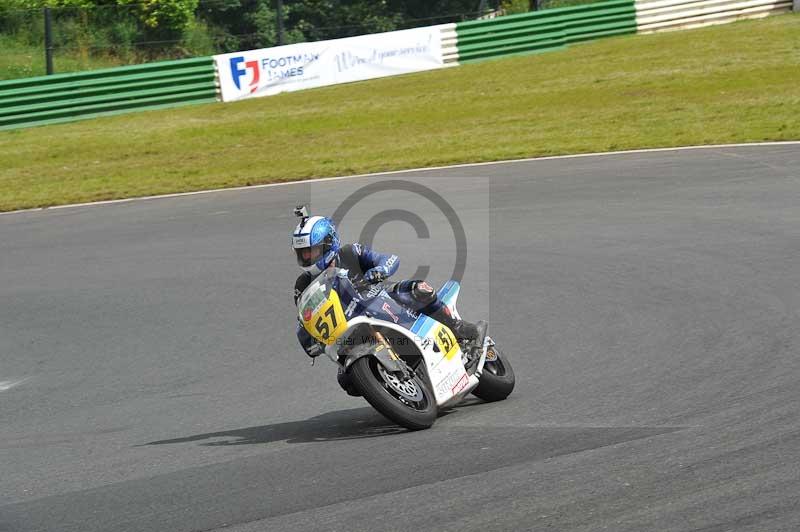 Mallory park Leicestershire;Mallory park photographs;Motorcycle action photographs;classic bikes;event digital images;eventdigitalimages;mallory park;no limits trackday;peter wileman photography;vintage bikes;vintage motorcycles;vmcc festival 1000 bikes