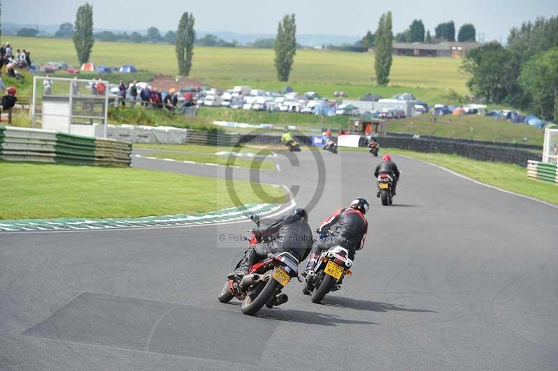 Mallory park Leicestershire;Mallory park photographs;Motorcycle action photographs;classic bikes;event digital images;eventdigitalimages;mallory park;no limits trackday;peter wileman photography;vintage bikes;vintage motorcycles;vmcc festival 1000 bikes