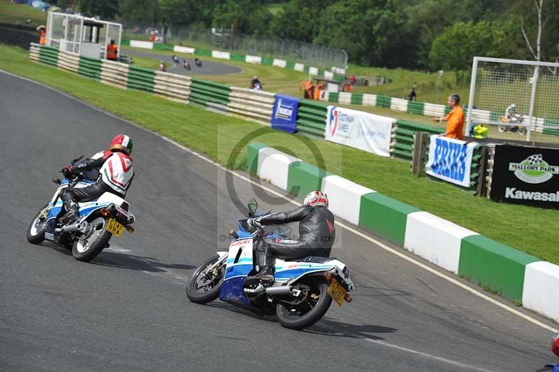 Mallory park Leicestershire;Mallory park photographs;Motorcycle action photographs;classic bikes;event digital images;eventdigitalimages;mallory park;no limits trackday;peter wileman photography;vintage bikes;vintage motorcycles;vmcc festival 1000 bikes