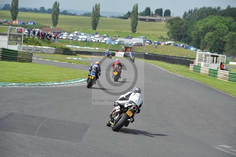 Mallory park Leicestershire;Mallory park photographs;Motorcycle action photographs;classic bikes;event digital images;eventdigitalimages;mallory park;no limits trackday;peter wileman photography;vintage bikes;vintage motorcycles;vmcc festival 1000 bikes