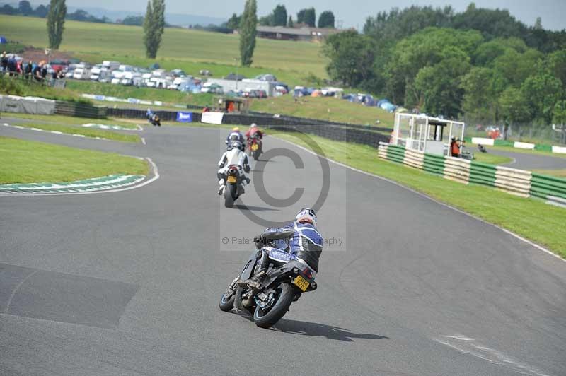 Mallory park Leicestershire;Mallory park photographs;Motorcycle action photographs;classic bikes;event digital images;eventdigitalimages;mallory park;no limits trackday;peter wileman photography;vintage bikes;vintage motorcycles;vmcc festival 1000 bikes