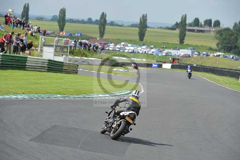 Mallory park Leicestershire;Mallory park photographs;Motorcycle action photographs;classic bikes;event digital images;eventdigitalimages;mallory park;no limits trackday;peter wileman photography;vintage bikes;vintage motorcycles;vmcc festival 1000 bikes