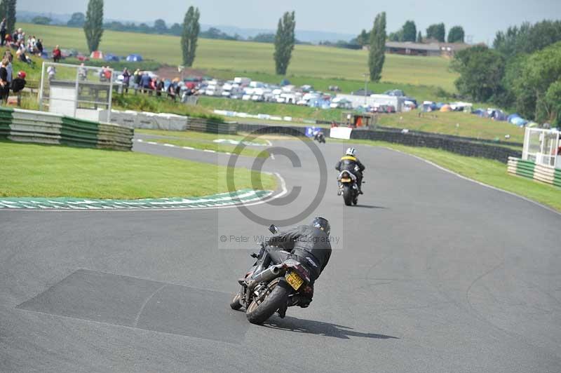 Mallory park Leicestershire;Mallory park photographs;Motorcycle action photographs;classic bikes;event digital images;eventdigitalimages;mallory park;no limits trackday;peter wileman photography;vintage bikes;vintage motorcycles;vmcc festival 1000 bikes