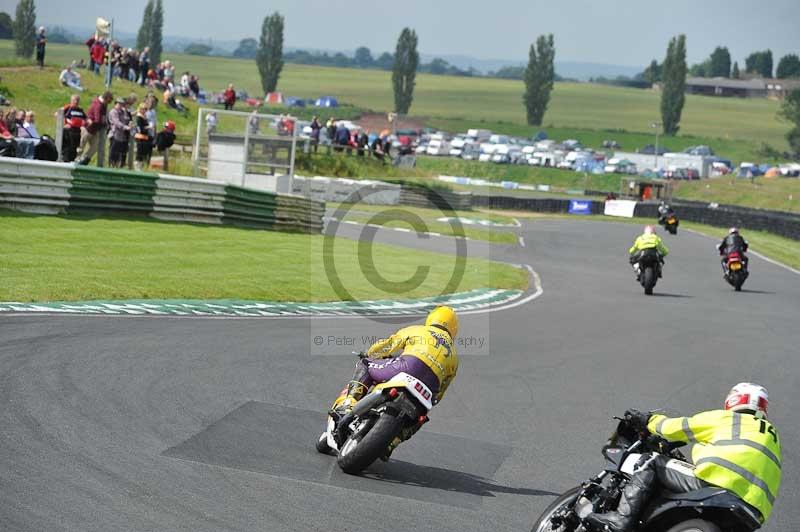 Mallory park Leicestershire;Mallory park photographs;Motorcycle action photographs;classic bikes;event digital images;eventdigitalimages;mallory park;no limits trackday;peter wileman photography;vintage bikes;vintage motorcycles;vmcc festival 1000 bikes