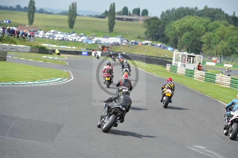 Mallory park Leicestershire;Mallory park photographs;Motorcycle action photographs;classic bikes;event digital images;eventdigitalimages;mallory park;no limits trackday;peter wileman photography;vintage bikes;vintage motorcycles;vmcc festival 1000 bikes