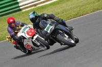 Mallory-park-Leicestershire;Mallory-park-photographs;Motorcycle-action-photographs;classic-bikes;event-digital-images;eventdigitalimages;mallory-park;no-limits-trackday;peter-wileman-photography;vintage-bikes;vintage-motorcycles;vmcc-festival-1000-bikes