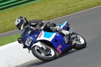 Mallory-park-Leicestershire;Mallory-park-photographs;Motorcycle-action-photographs;classic-bikes;event-digital-images;eventdigitalimages;mallory-park;no-limits-trackday;peter-wileman-photography;vintage-bikes;vintage-motorcycles;vmcc-festival-1000-bikes