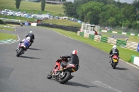 Mallory-park-Leicestershire;Mallory-park-photographs;Motorcycle-action-photographs;classic-bikes;event-digital-images;eventdigitalimages;mallory-park;no-limits-trackday;peter-wileman-photography;vintage-bikes;vintage-motorcycles;vmcc-festival-1000-bikes