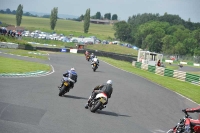 Mallory-park-Leicestershire;Mallory-park-photographs;Motorcycle-action-photographs;classic-bikes;event-digital-images;eventdigitalimages;mallory-park;no-limits-trackday;peter-wileman-photography;vintage-bikes;vintage-motorcycles;vmcc-festival-1000-bikes