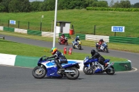 Mallory-park-Leicestershire;Mallory-park-photographs;Motorcycle-action-photographs;classic-bikes;event-digital-images;eventdigitalimages;mallory-park;no-limits-trackday;peter-wileman-photography;vintage-bikes;vintage-motorcycles;vmcc-festival-1000-bikes