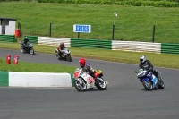 Mallory-park-Leicestershire;Mallory-park-photographs;Motorcycle-action-photographs;classic-bikes;event-digital-images;eventdigitalimages;mallory-park;no-limits-trackday;peter-wileman-photography;vintage-bikes;vintage-motorcycles;vmcc-festival-1000-bikes