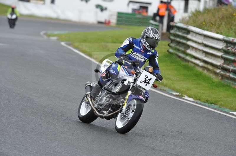 Mallory park Leicestershire;Mallory park photographs;Motorcycle action photographs;classic bikes;event digital images;eventdigitalimages;mallory park;no limits trackday;peter wileman photography;vintage bikes;vintage motorcycles;vmcc festival 1000 bikes