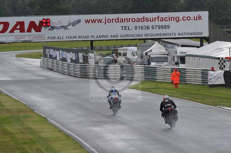 Mallory park Leicestershire;Mallory park photographs;Motorcycle action photographs;classic bikes;event digital images;eventdigitalimages;mallory park;no limits trackday;peter wileman photography;vintage bikes;vintage motorcycles;vmcc festival 1000 bikes