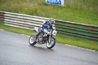 Mallory-park-Leicestershire;Mallory-park-photographs;Motorcycle-action-photographs;classic-bikes;event-digital-images;eventdigitalimages;mallory-park;no-limits-trackday;peter-wileman-photography;vintage-bikes;vintage-motorcycles;vmcc-festival-1000-bikes