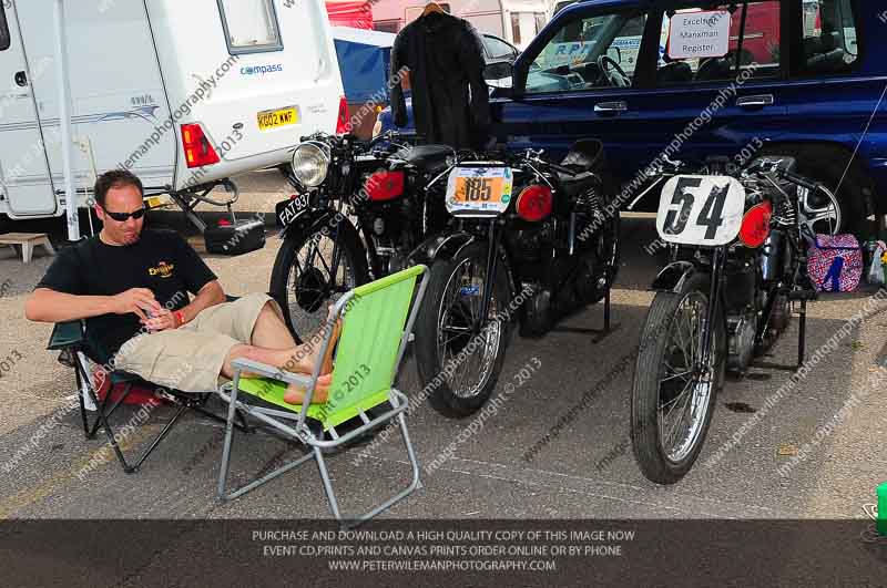 Vintage motorcycle club;eventdigitalimages;mallory park;mallory park trackday photographs;no limits trackdays;peter wileman photography;trackday digital images;trackday photos;vmcc festival 1000 bikes photographs