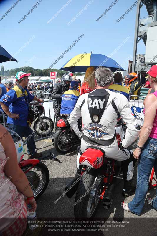 Vintage motorcycle club;eventdigitalimages;mallory park;mallory park trackday photographs;no limits trackdays;peter wileman photography;trackday digital images;trackday photos;vmcc festival 1000 bikes photographs