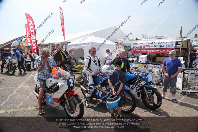 Vintage motorcycle club;eventdigitalimages;mallory park;mallory park trackday photographs;no limits trackdays;peter wileman photography;trackday digital images;trackday photos;vmcc festival 1000 bikes photographs