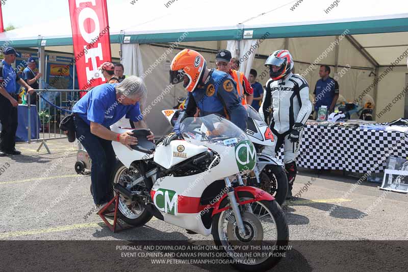 Vintage motorcycle club;eventdigitalimages;mallory park;mallory park trackday photographs;no limits trackdays;peter wileman photography;trackday digital images;trackday photos;vmcc festival 1000 bikes photographs