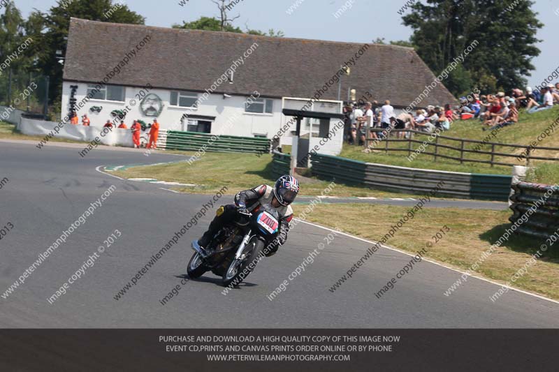 Vintage motorcycle club;eventdigitalimages;mallory park;mallory park trackday photographs;no limits trackdays;peter wileman photography;trackday digital images;trackday photos;vmcc festival 1000 bikes photographs