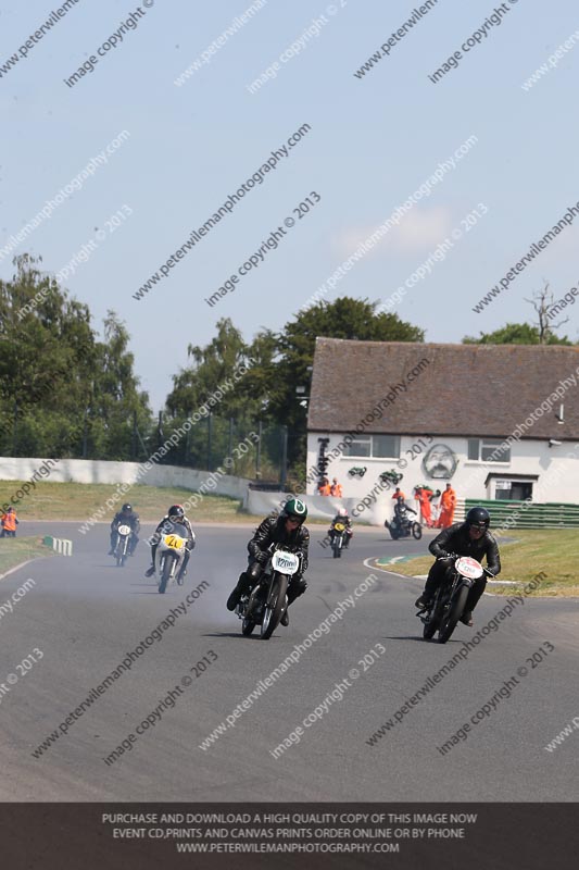 Vintage motorcycle club;eventdigitalimages;mallory park;mallory park trackday photographs;no limits trackdays;peter wileman photography;trackday digital images;trackday photos;vmcc festival 1000 bikes photographs