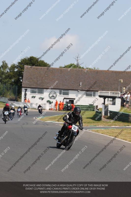 Vintage motorcycle club;eventdigitalimages;mallory park;mallory park trackday photographs;no limits trackdays;peter wileman photography;trackday digital images;trackday photos;vmcc festival 1000 bikes photographs