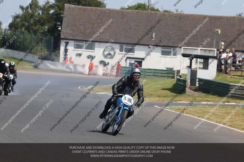 Vintage motorcycle club;eventdigitalimages;mallory park;mallory park trackday photographs;no limits trackdays;peter wileman photography;trackday digital images;trackday photos;vmcc festival 1000 bikes photographs