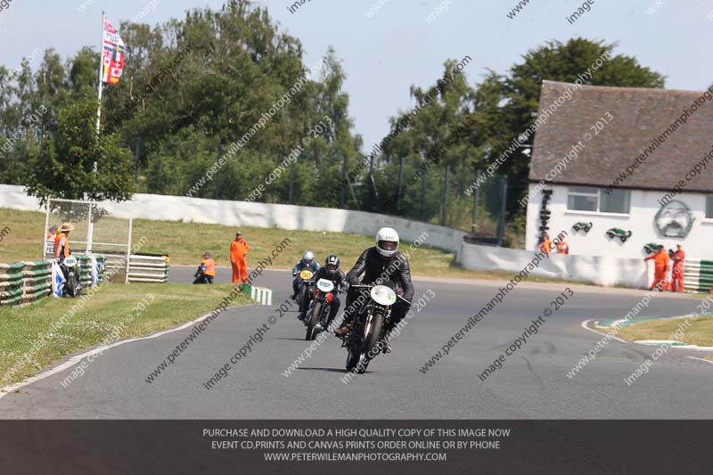 Vintage motorcycle club;eventdigitalimages;mallory park;mallory park trackday photographs;no limits trackdays;peter wileman photography;trackday digital images;trackday photos;vmcc festival 1000 bikes photographs