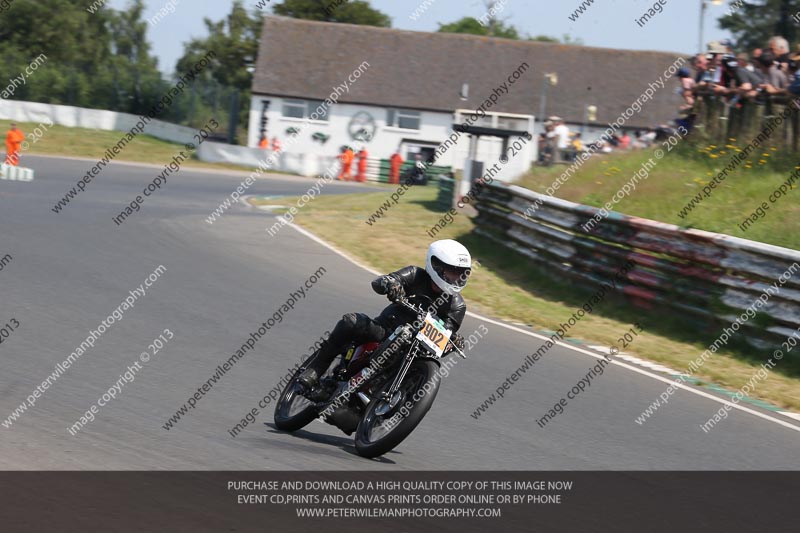 Vintage motorcycle club;eventdigitalimages;mallory park;mallory park trackday photographs;no limits trackdays;peter wileman photography;trackday digital images;trackday photos;vmcc festival 1000 bikes photographs