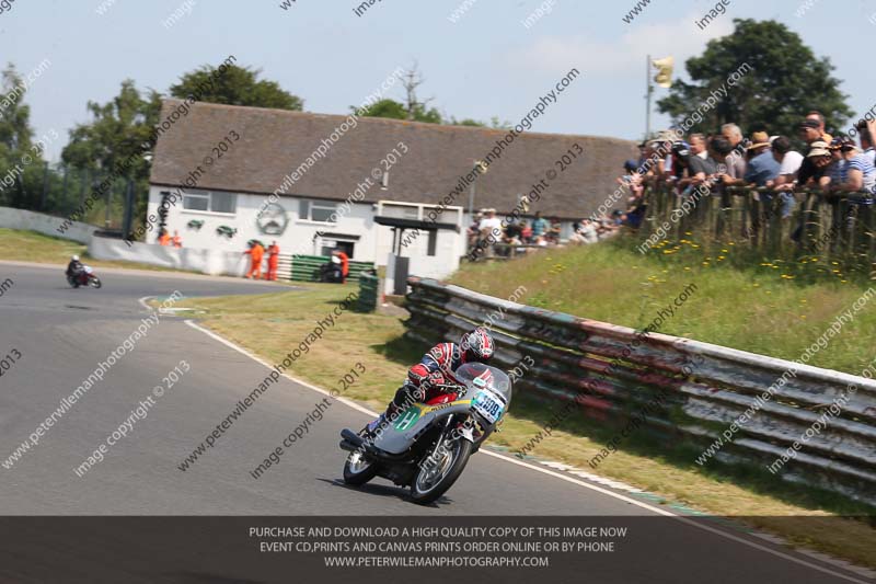 Vintage motorcycle club;eventdigitalimages;mallory park;mallory park trackday photographs;no limits trackdays;peter wileman photography;trackday digital images;trackday photos;vmcc festival 1000 bikes photographs