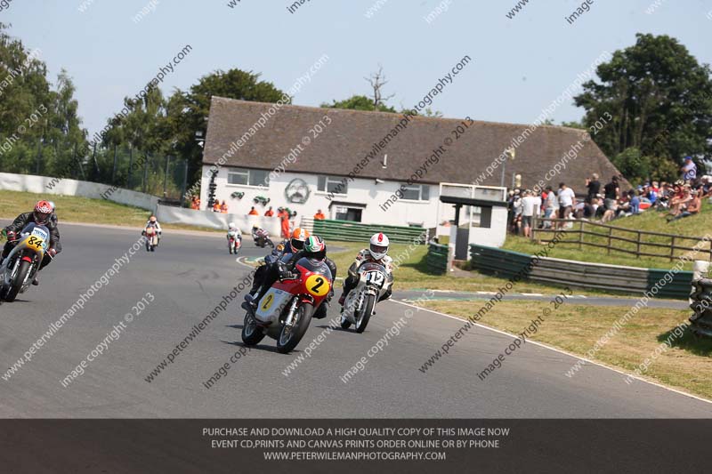 Vintage motorcycle club;eventdigitalimages;mallory park;mallory park trackday photographs;no limits trackdays;peter wileman photography;trackday digital images;trackday photos;vmcc festival 1000 bikes photographs