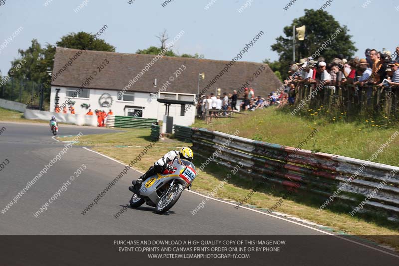 Vintage motorcycle club;eventdigitalimages;mallory park;mallory park trackday photographs;no limits trackdays;peter wileman photography;trackday digital images;trackday photos;vmcc festival 1000 bikes photographs