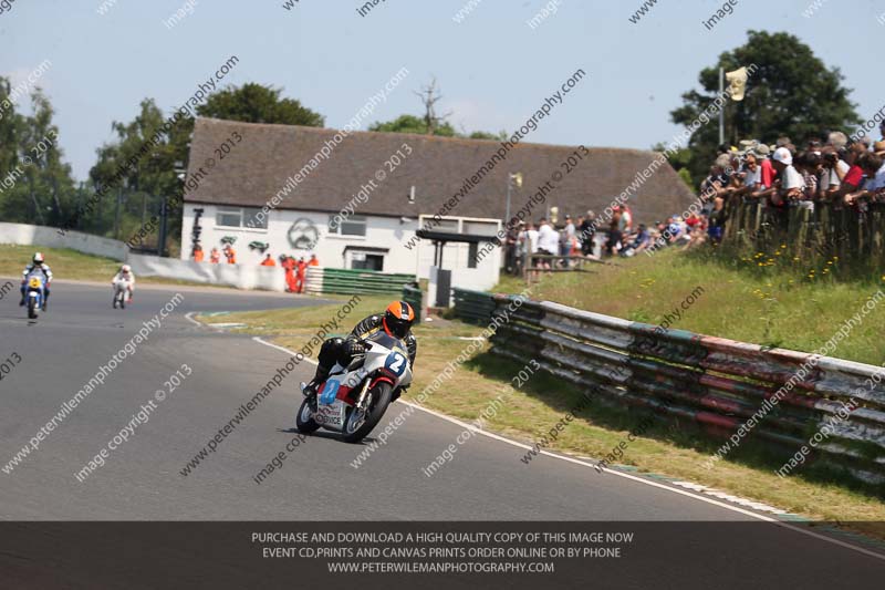 Vintage motorcycle club;eventdigitalimages;mallory park;mallory park trackday photographs;no limits trackdays;peter wileman photography;trackday digital images;trackday photos;vmcc festival 1000 bikes photographs