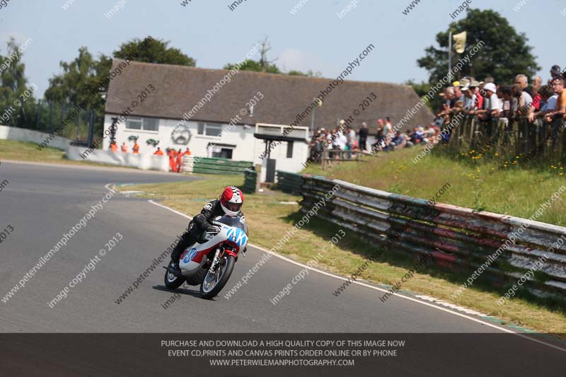 Vintage motorcycle club;eventdigitalimages;mallory park;mallory park trackday photographs;no limits trackdays;peter wileman photography;trackday digital images;trackday photos;vmcc festival 1000 bikes photographs