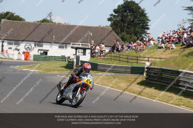 Vintage motorcycle club;eventdigitalimages;mallory park;mallory park trackday photographs;no limits trackdays;peter wileman photography;trackday digital images;trackday photos;vmcc festival 1000 bikes photographs