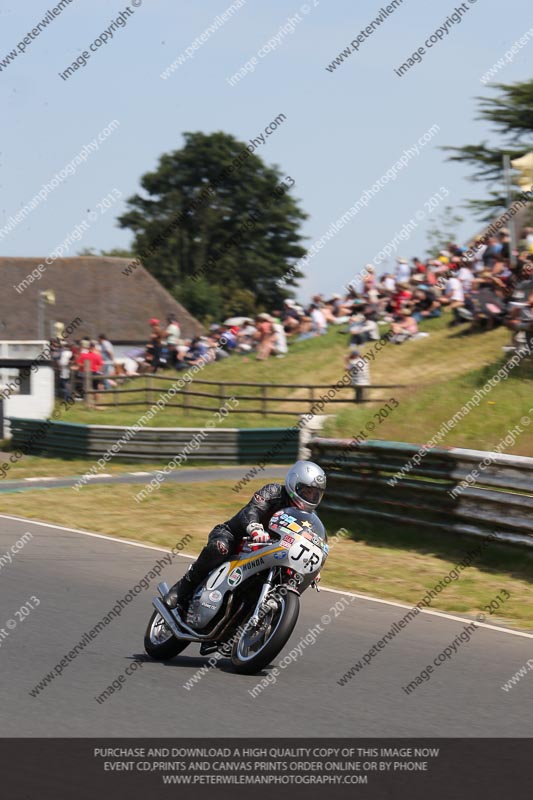 Vintage motorcycle club;eventdigitalimages;mallory park;mallory park trackday photographs;no limits trackdays;peter wileman photography;trackday digital images;trackday photos;vmcc festival 1000 bikes photographs