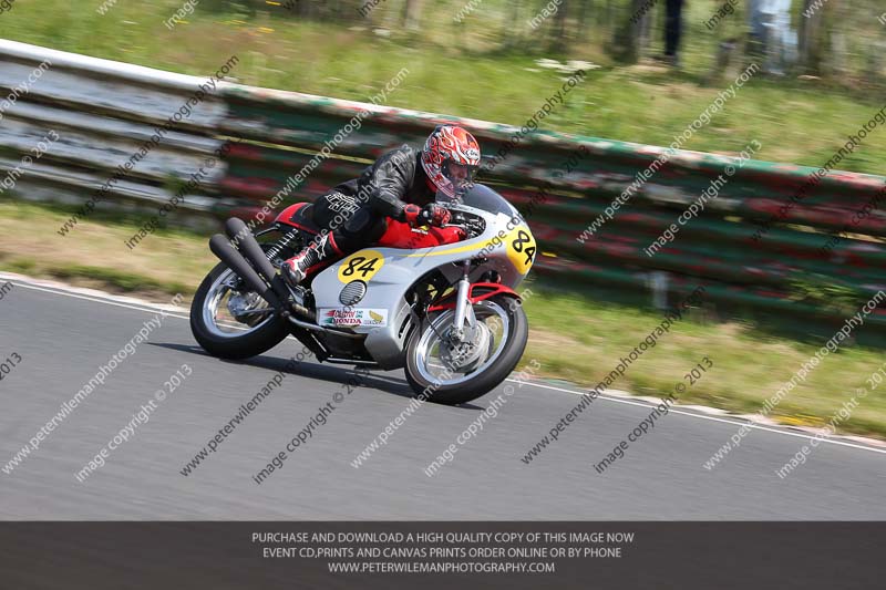 Vintage motorcycle club;eventdigitalimages;mallory park;mallory park trackday photographs;no limits trackdays;peter wileman photography;trackday digital images;trackday photos;vmcc festival 1000 bikes photographs