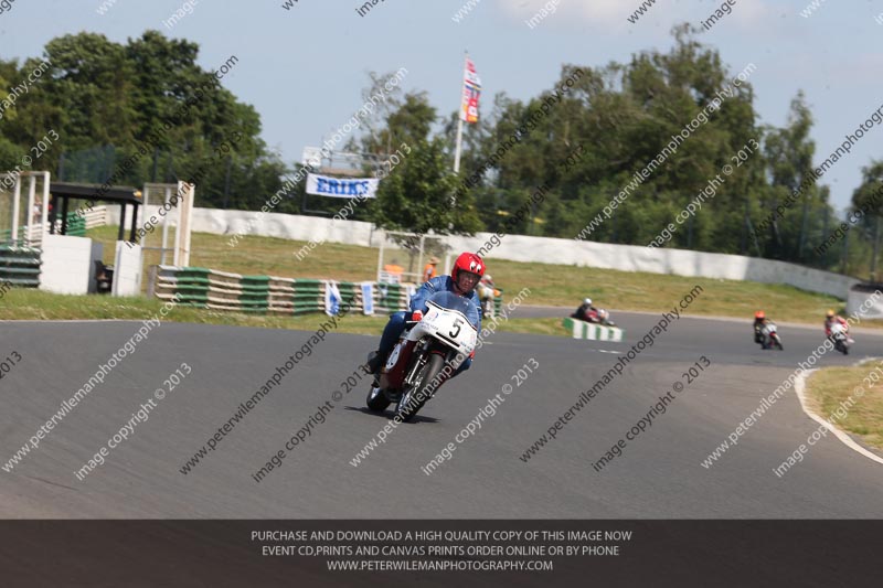 Vintage motorcycle club;eventdigitalimages;mallory park;mallory park trackday photographs;no limits trackdays;peter wileman photography;trackday digital images;trackday photos;vmcc festival 1000 bikes photographs