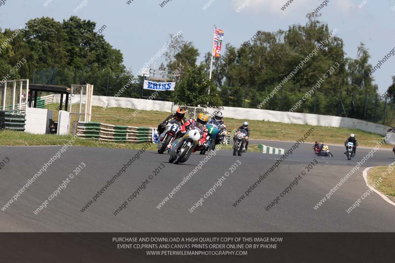 Vintage motorcycle club;eventdigitalimages;mallory park;mallory park trackday photographs;no limits trackdays;peter wileman photography;trackday digital images;trackday photos;vmcc festival 1000 bikes photographs