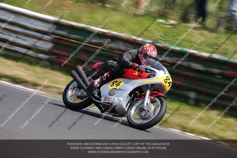 Vintage motorcycle club;eventdigitalimages;mallory park;mallory park trackday photographs;no limits trackdays;peter wileman photography;trackday digital images;trackday photos;vmcc festival 1000 bikes photographs