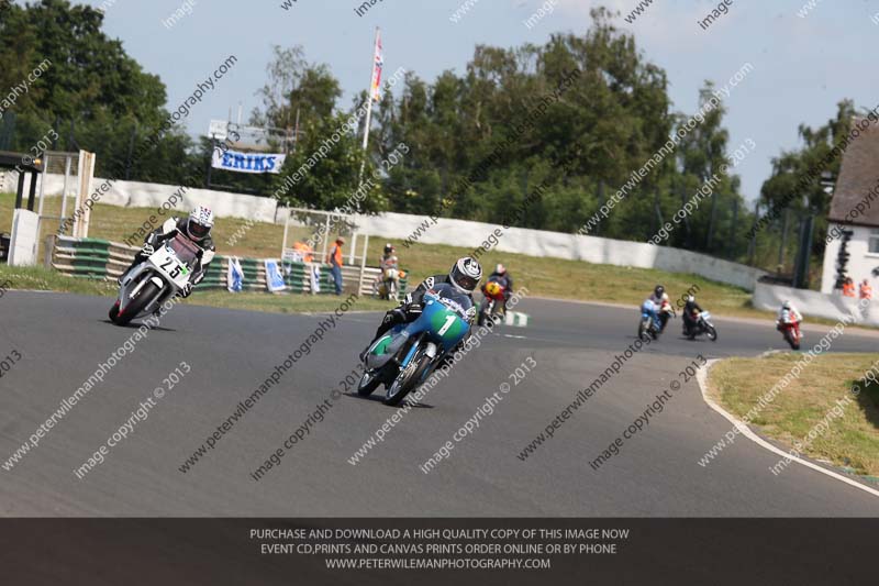 Vintage motorcycle club;eventdigitalimages;mallory park;mallory park trackday photographs;no limits trackdays;peter wileman photography;trackday digital images;trackday photos;vmcc festival 1000 bikes photographs