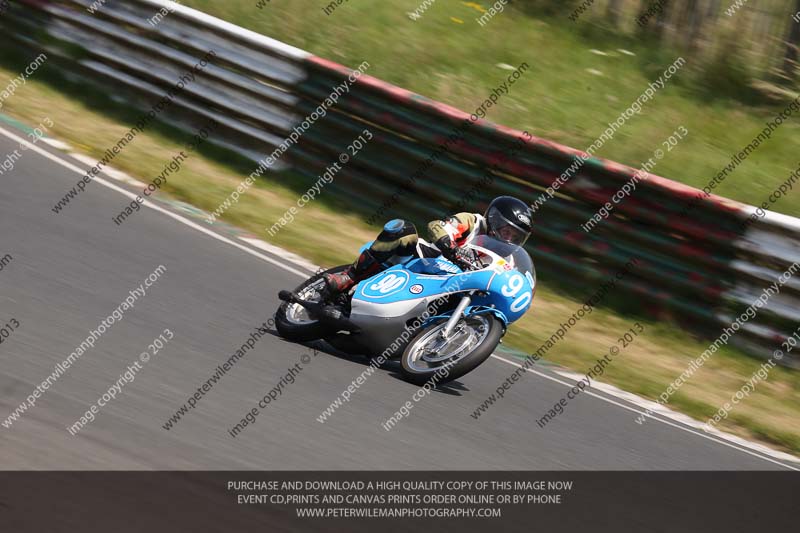 Vintage motorcycle club;eventdigitalimages;mallory park;mallory park trackday photographs;no limits trackdays;peter wileman photography;trackday digital images;trackday photos;vmcc festival 1000 bikes photographs